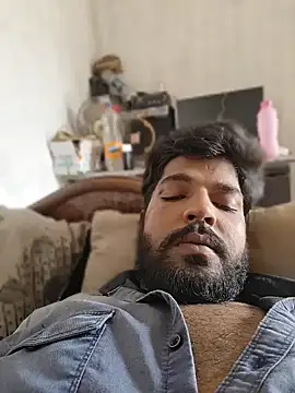 smallIdick 69 online show from May 19, 2026, 5:36 am