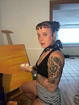 EmilieBraun online show from June 17, 2026, 1:34 pm