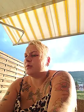 Lady Peggi online show from August 5, 2026, 5:49 pm