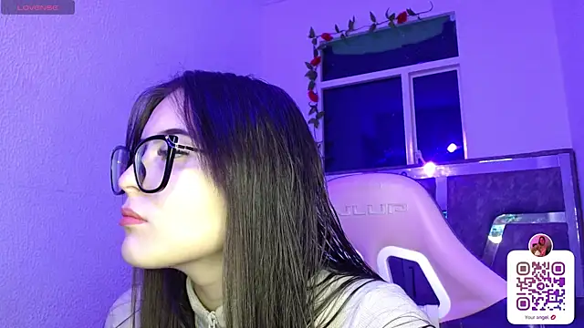 Snapshot of Destiny_A chatting on June 27, 2026, 12:22 pm Destiny A online show from June 27, 2026, 12:22 pm