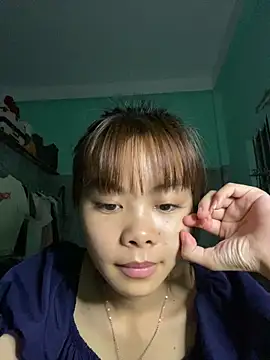 Cry sexy online show from May 7, 2026, 4:01 pm