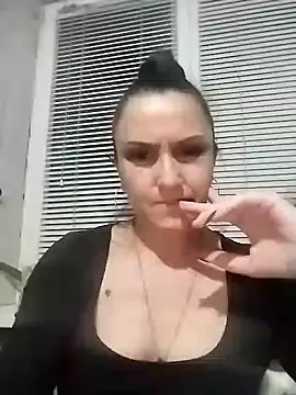 MillaMia45 online show from May 18, 2026, 7:41 pm