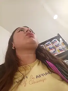 VANESSA  28 online show from May 11, 2026, 7:33 pm