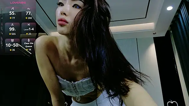 nyxxfire online show from June 8, 2026, 6:14 am