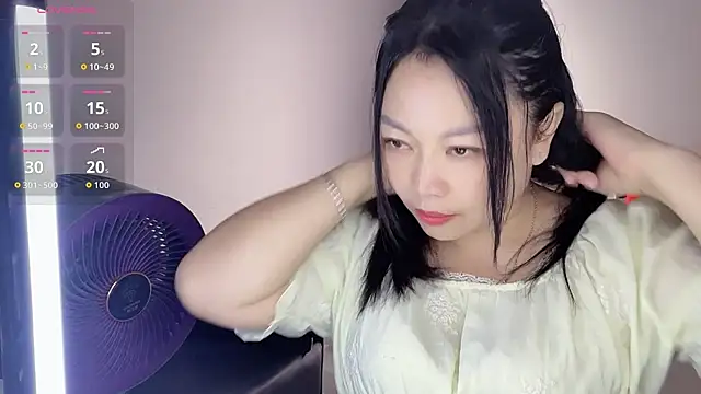 Lisha00 online show from August 9, 2026, 5:23 am