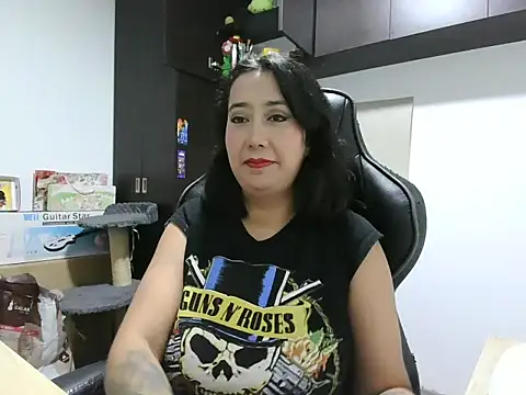Snapshot of saramaSS chatting on May 26, 2026, 4:08 am saramaSS online show from May 26, 2026, 4:08 am