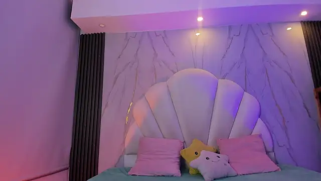 SoftPrincess online show from May 28, 2026, 4:21 am