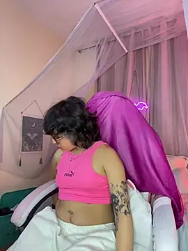Lusiana   online show from June 25, 2026, 11:53 pm