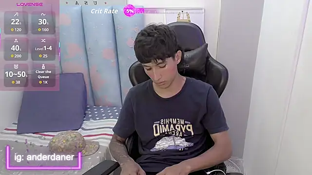 Snapshot of liam_play chatting on June 21, 2026, 4:04 am liam play online show from June 21, 2026, 4:04 am