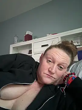 Kellilyn10 online show from June 18, 2026, 10:30 am