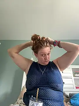 Kellilyn10 online show from July 11, 2026, 7:49 pm