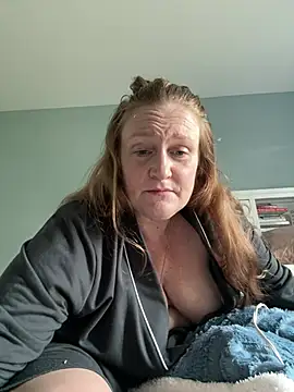Kellilyn10 online show from July 13, 2026, 9:50 pm