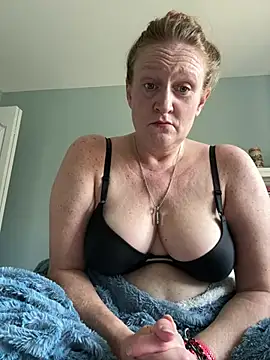 Kellilyn10 online show from July 30, 2026, 2:49 pm