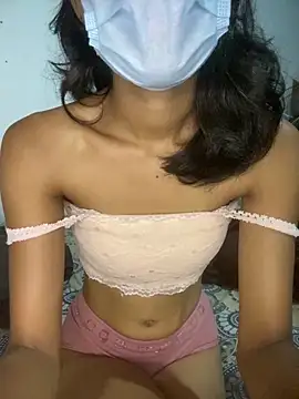 Honey be  online show from May 22, 2026, 5:18 pm
