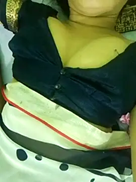 Snapshot of Komal_Bhabhi4u chatting on July 2, 2026, 4:35 pm Komal Bhabhi4u online show from July 2, 2026, 4:35 pm
