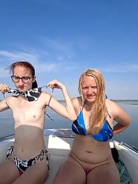 Sexycouple3518 online show from July 1, 2026, 2:51 pm