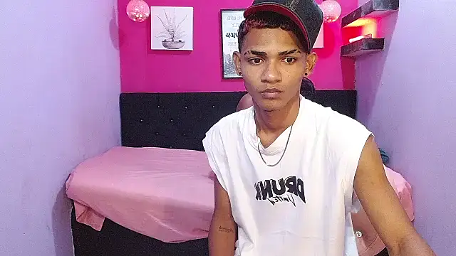 black twinks online show from June 25, 2026, 2:44 am