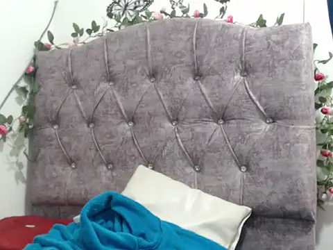 Snapshot of kim_rosse04 chatting on May 22, 2026, 1:24 am kim rosse04 online show from May 22, 2026, 1:24 am