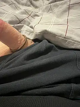DaddyisHome32 online show from May 9, 2026, 9:58 am