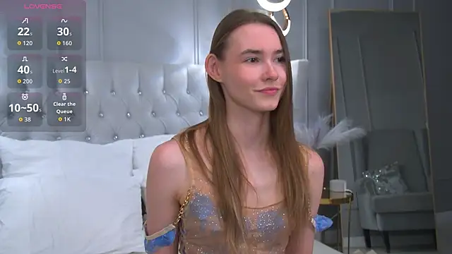 LillianYoung online show from May 19, 2026, 9:37 am