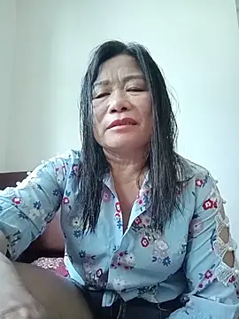 Snapshot of -Lytina- chatting on July 2, 2026, 3:56 am -Lytina- online show from July 2, 2026, 3:56 am
