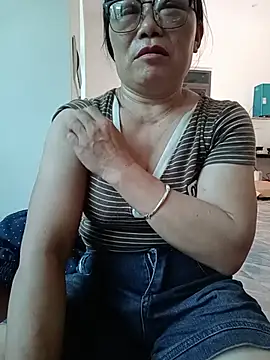 Snapshot of -Lytina- chatting on July 14, 2026, 3:55 am -Lytina- online show from July 14, 2026, 3:55 am