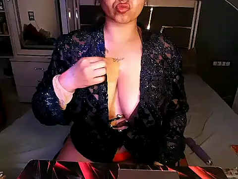 MISS CUTY  online show from June 4, 2026, 4:46 pm