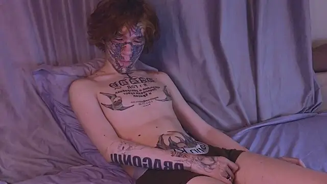 Emo   boy online show from July 18, 2026, 11:19 pm