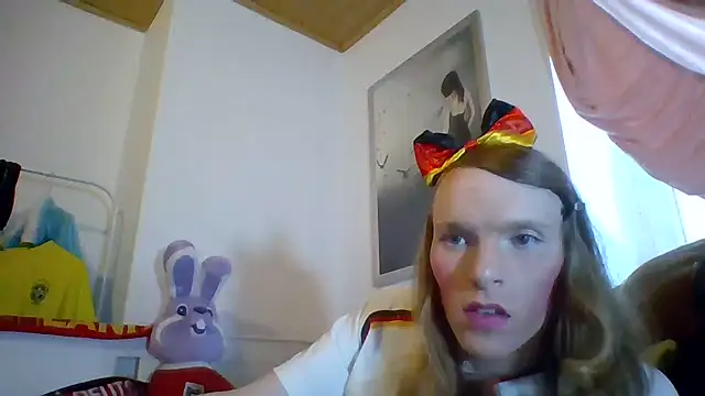 DaimondAngel online show from June 12, 2026, 5:23 pm