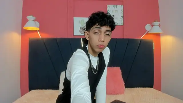 ero boy40 online show from June 12, 2026, 4:00 am