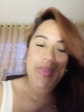 AriaGomez  online show from June 14, 2026, 11:18 pm
