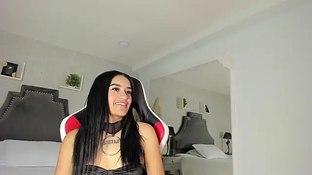 Snapshot of KourtneyAndrews chatting on June 24, 2026, 10:20 pm KourtneyAndrews online show from June 24, 2026, 10:20 pm