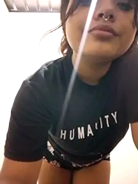 Daniela-Peruana online show from June 14, 2026, 5:31 am
