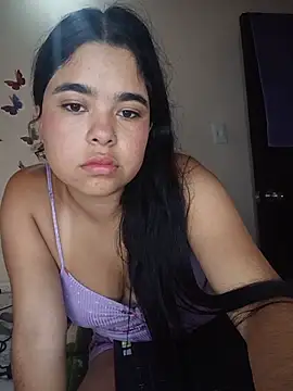 MiiaHott W online show from July 3, 2026, 2:23 pm