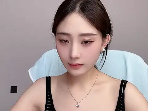  222Mia online show from July 2, 2026, 3:23 am