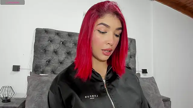 Alana2916 online show from June 18, 2026, 12:09 pm
