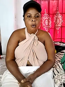 JuicyHoney 01 online show from July 25, 2026, 6:55 am