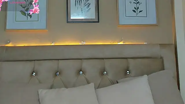 Snapshot of EmilyWinter_ chatting on June 10, 2026, 11:53 am EmilyWinter online show from June 10, 2026, 11:53 am