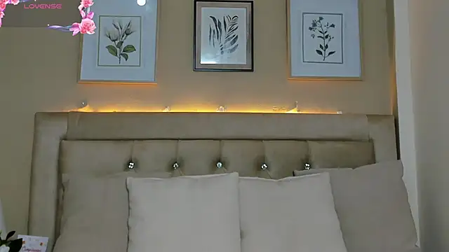 Snapshot of EmilyWinter_ chatting on June 11, 2026, 12:14 pm EmilyWinter online show from June 11, 2026, 12:14 pm