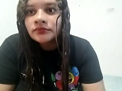 Mara lopez21 online show from May 17, 2026, 2:46 pm