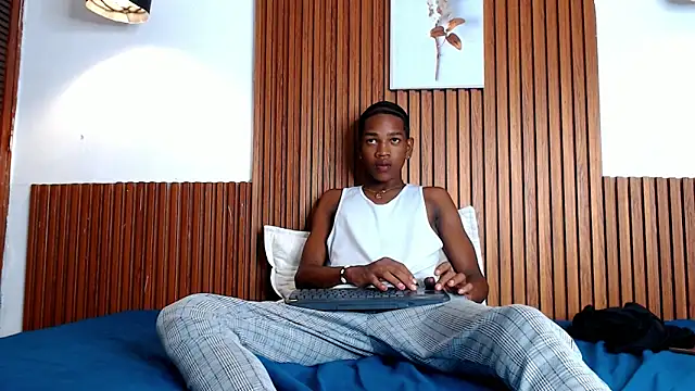 Snapshot of Afrowayuu chatting on May 14, 2026, 5:42 pm Afrowayuu online show from May 14, 2026, 5:42 pm
