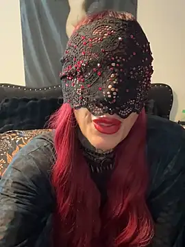 Snapshot of MaskedMamiXXX chatting on May 10, 2026, 4:17 am MaskedMamiXXX online show from May 10, 2026, 4:17 am