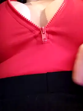 Snapshot of MILFBARBY chatting on March 5, 2025, 8:32 am MILFBARBY online show from March 5, 2025, 8:32 am