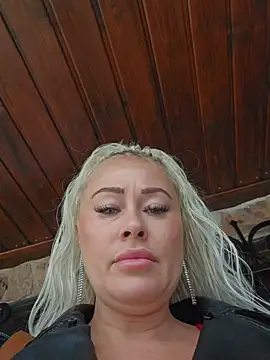Snapshot of MILFBARBY chatting on October 17, 2025, 7:11 am MILFBARBY online show from October 17, 2025, 7:11 am