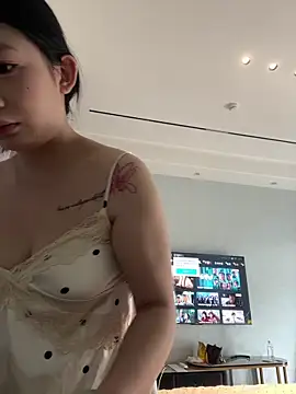 shuyuanli445 online show from May 24, 2026, 8:19 am
