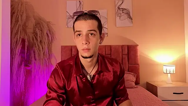 Snapshot of isaacblaze_ chatting on May 19, 2026, 4:41 am isaacblaze online show from May 19, 2026, 4:41 am