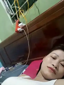 Logii x online show from June 16, 2026, 4:15 am