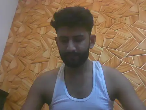 yoursunny001 online show from May 18, 2026, 4:40 am