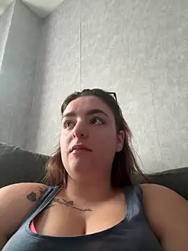 LexiXXoo online show from June 16, 2026, 7:55 am