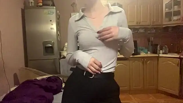 DaphneAmor online show from May 11, 2026, 6:49 pm